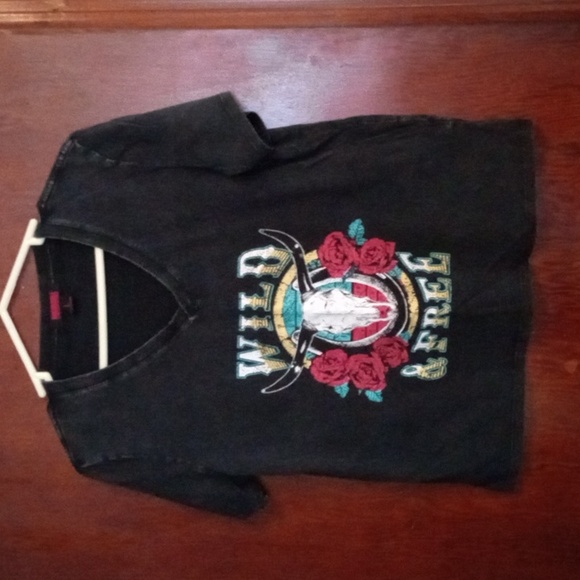 Like New! Rock & Roll Cowgirl V-neck Size L - Picture 2 of 5